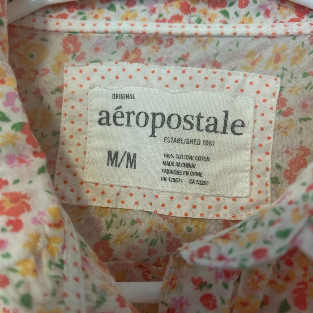 Aeropostale Women’s Floral Pintuck Button-Up Shirt - Breathable, Spring Blouse - Picture 3 of 6